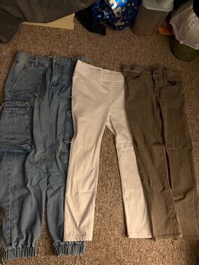 Do everything in love Women’s Ankle & Cropped Jeans - Light Blue, White, Brown